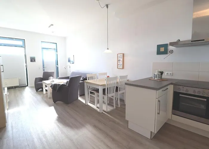 55 Ferienwohnung Strandnest 2 Strandburg App.0.2 links